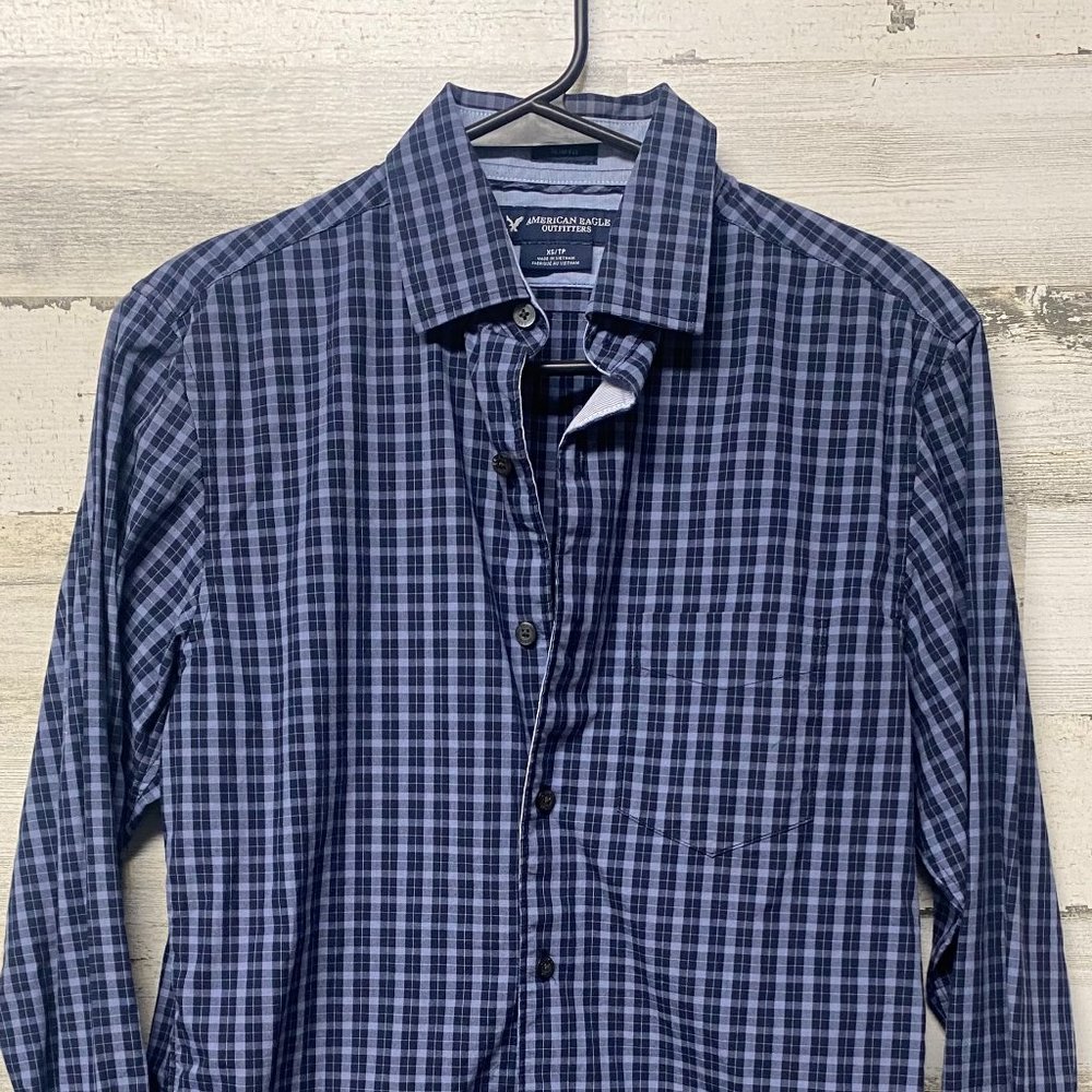American Eagle Outfitters Slim Fit Shirt Mens Button Down Plaid